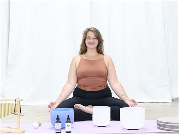 Slow Flow & Sound Bath